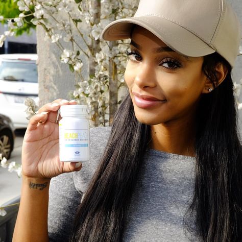 6,033 Likes, 90 Comments - Yodit Yemane (@the_jodiejoe) on Instagram: “Getting a great boost from my @beachpeachuk natural fat burner supplements, a fresh product from…” Jodie Joe, Yodit Yemane, Fat Burner Supplements, Snack Craving, Fat Burner, New Face, Makeup Inspo, Summer Looks, Floppy Hat