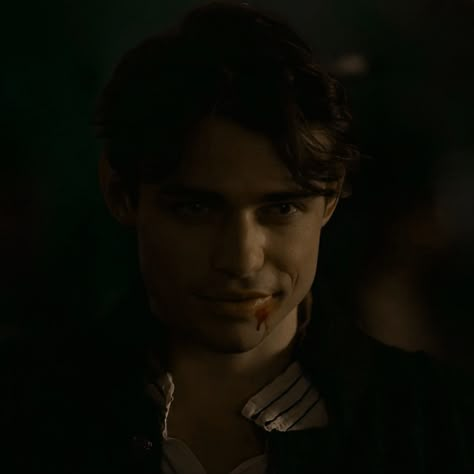 Thomas Doherty Sebastian, Thomas Doherty Vampire, Thomas Doherty Legacies, Thomas Dorethy, Thomas Doherty The Invitation, Thomas Doherty Aesthetic, Tomas Doherty, Vampire Boyfriend, Percy Jackson Fanfic