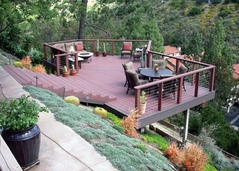 Deck idea Steep Hillside Landscaping, Steep Backyard, Steep Gardens, Deck Landscaping, Terraced Landscaping, Landscaping A Slope, Landscaping On A Hill, Sloped Yard, Hillside Garden