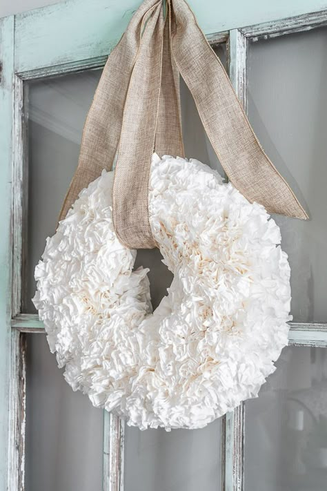 Coffee Filter Wreath Diy How To Make, How To Make A Coffee Filter Wreath, Coffee Filter Christmas Wreath, Coffee Filter Wreath With Ribbon, Coffee Filter Crafts Christmas, Cone Coffee Filter Crafts, Coffee Filter Christmas Crafts, Coffee Filter Wreath Diy, Coffee Filter Christmas Tree