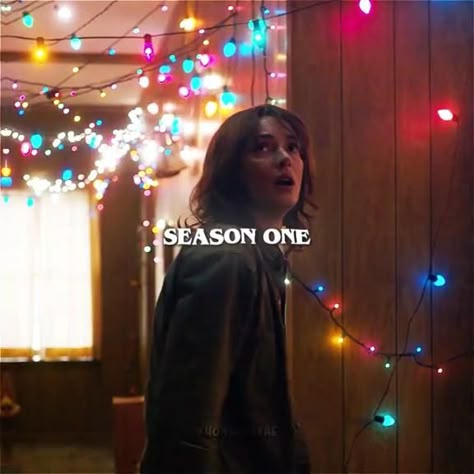 not mine! #strangerthings #strangerthingsedit #edit #aesthetic #atmosphere #vibes #st #st2 #st3 #st4 #series #serial #netflix Stranger Things Group Photo, S2 Stranger Things, Stranger Things Season 3 Aesthetic, Season 1 Stranger Things, Stranger Things Wallpaper Iphone, Stranger Things Season One, Stranger Things Season 1, Stranger Things Videos, Editing Aesthetic