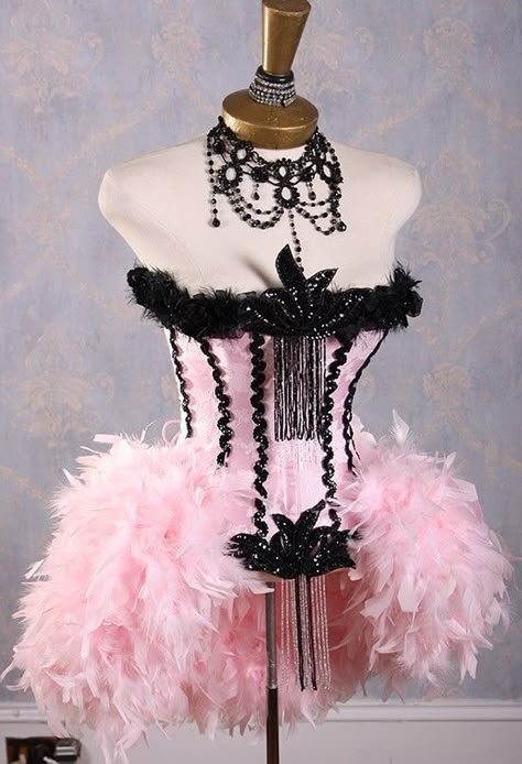 Vintage Burlesque Costume, Pink Burlesque, Cabaret Costumes, Feather Corset, Burlesque Party, Burlesque Fashion, Flamingo Costume, Burlesque Outfit, Burlesque Corset