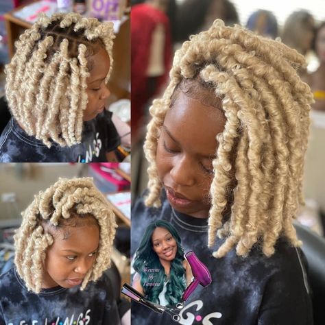 Blonde Butterfly Locs Bob, Blonde Extensions, Short Braids, Black And Blonde, Braid In Hair Extensions, Crochet Braids Hairstyles, Short Blonde, African Braids, Girls Hairstyles Braids