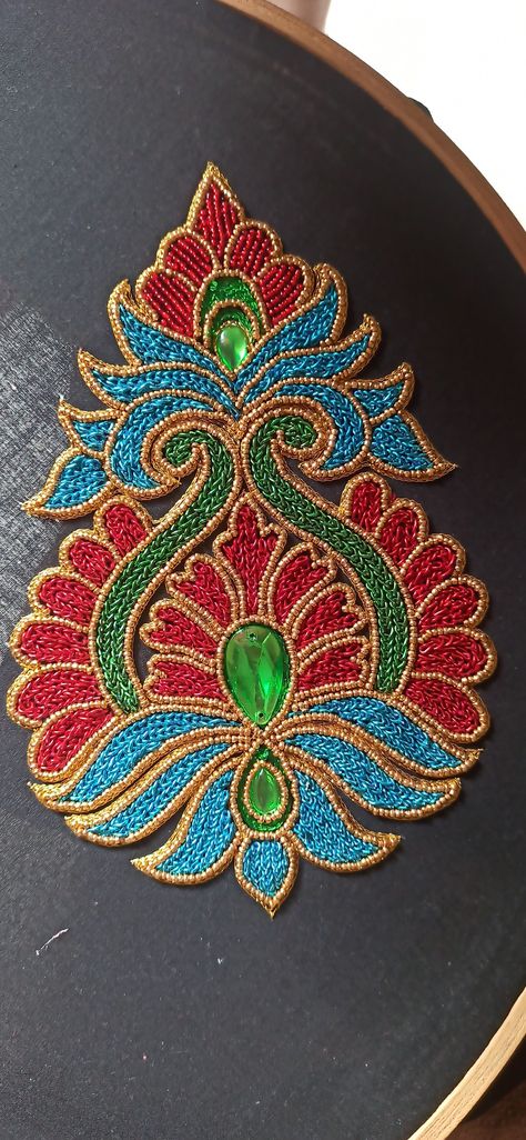 Aari Assignment Works, Aari Patch Work Designs Ideas, Aari Flower Design Tracing, Zardosi Chain Stitch Design, Aari Work Chain Stitch Design, Aari Work Patch Design, Aari Design Pattern Drawing, Motif Design Aari Work, Aari Work Flower Designs