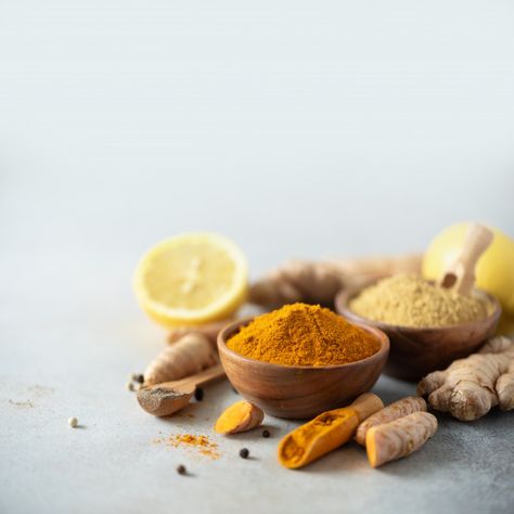 Turmeric Aesthetic, Turmeric Background, Ayurvedic Drinks, Turmeric Spice, Turmeric Latte, Herbs Spices, Ginger Spice, Turmeric Curcumin, Product Shoot