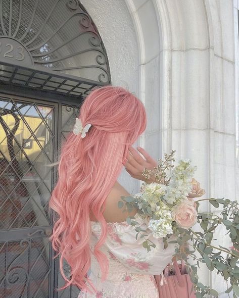 Evajacks Aesthetic, Pink Fairy Aesthetic, Pastel Pink Hair Aesthetic, Princess Aesthetic Red Hair, Pink Hair Princess Aesthetic, Blonde Hair Princess Aesthetic, Girl With Pink Hair Aesthetic, Medieval Princess Aesthetic Blonde, Light Pink Hair