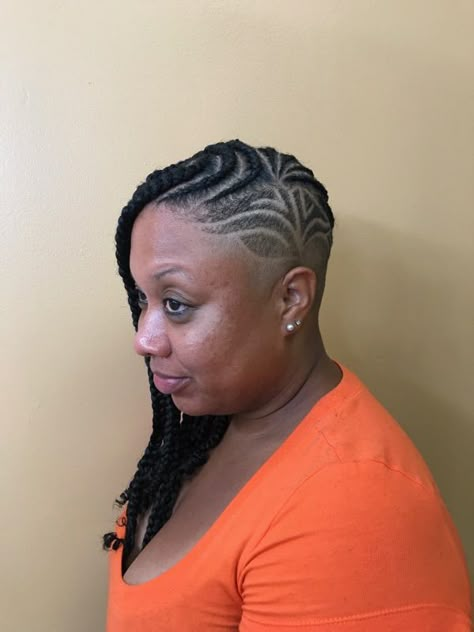 Feed In Braids With Undercut, Undercut Braids Hairstyles, Knotless Braids With Shaved Sides, Individual Tree Braids, Shaved Natural Hair, Side Shave Design, Hairstyles With Shaved Sides, Mohawk Braid Styles, Girls Undercut