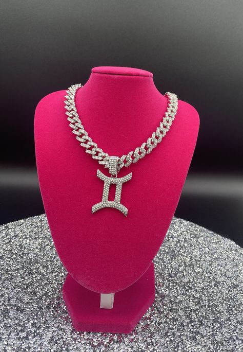 Luxury Cuban Link Iced Out Necklaces, Luxury Cuban Link Silver Necklace, Cuban Link Chain Women, Luxury Silver Iced Out Cuban Link Necklace, Diamond Cuban Link Necklace For Streetwear, Gemini Accessories, Iced Out Cuban Link Necklace For Streetwear, Gemini Women, Necklace Drawing