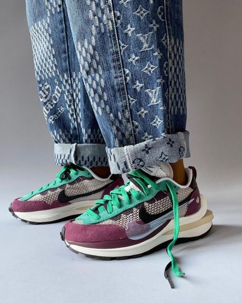 wide awake💥earthquake on Instagram: “Sacai is Life.” Sacai Vapor Waffle Outfit, Nike Sacai Waffle Outfit, Sacai Vapor Waffle, Waffle Outfit, Sacai Waffle, Jordan 1 Outfit Women, Sneakerhead Fashion, Jordan Outfit, Nike Sacai