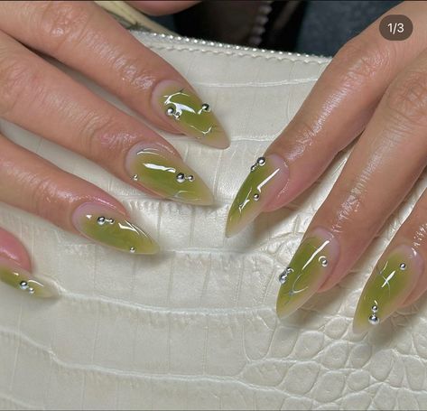 nails, nails idea, nails inspo, gel nails, acrylic nails, nail design, blue nails, nail extension, green nails 2023 Aura, Aura Nails, Airbrush Nails, Nail Trend, Green Queen, Minimal Nails, Blush Nails, Soft Nails, New Nail