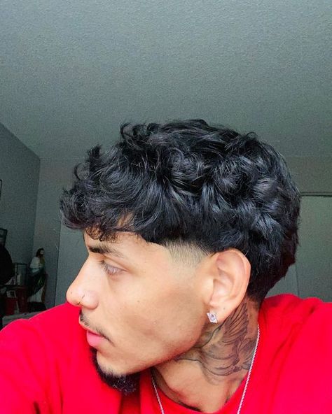 Taper Fade Long Hair, Mens Haircuts Thick Hair, Fade Haircut Curly Hair, Taper Fade Curly Hair, Male Haircuts Curly, Haircut Selfie, Beard Barber, Photo Hijab, Curly Hair Fade