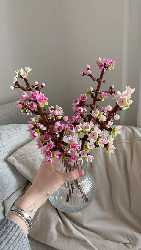 lego flowers, lego cherry blossom, coquette, aesthetic, flowers, cherry blossoms, diy Flowers Room Decoration, Lego Ideas For Adults, Unique Room Decor Ideas, Lego Room Ideas For Adults, Lego Cherry Blossom, Flower Legos, Cute Lego Sets, Room Customization, Spring Room Decor