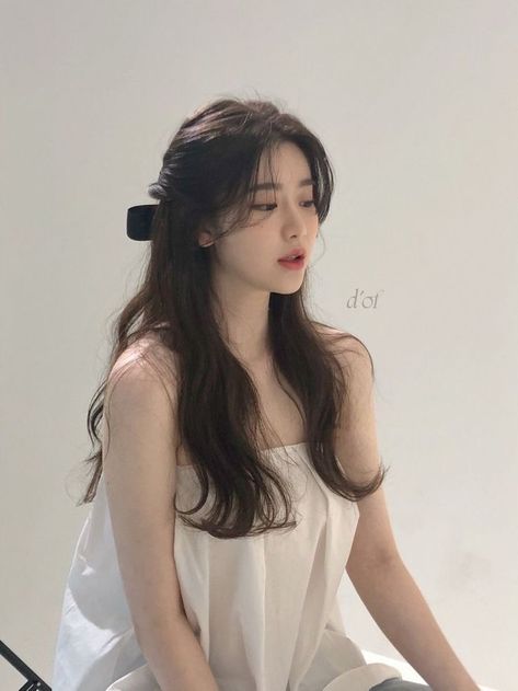 Medium Hair Korean, Korean Hairstyle Medium, Hairstyle Medium Hair, Long Hair Korean, Short Hair Korean, Korean Hairstyle Long, Korean Hairstyle Ideas, Medium Dark Hair, Hairstyle Short Hair