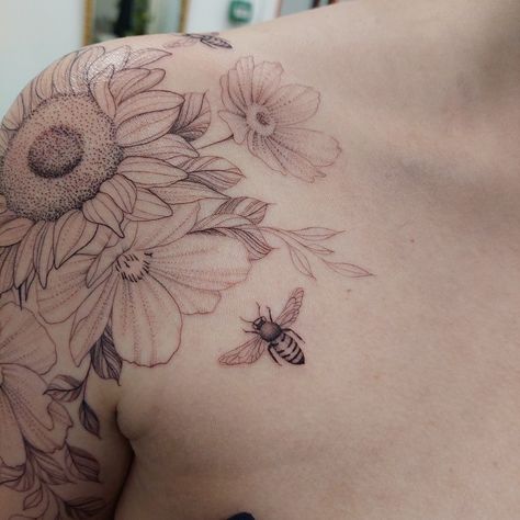 Shoulder Cap Tattoo, Earthy Tattoos, Bee Tattoo, Sunflower Tattoo, Sleeves Ideas, Feminine Tattoos, Fine Line Tattoos, Shoulder Tattoo, Piercings