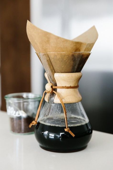 Chemex 101: Brewing Tips and Advice From a Coffee Novice Chemex Coffee, Pour Over Coffee Maker, Cappuccino Machine, Local Coffee Shop, Gourmet Coffee, Espresso Maker, Pour Over Coffee, How To Make Coffee, Healthy Smoothie