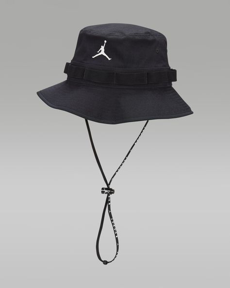 Jordan Cap, Nike Bucket Hat, Basketball Game Outfit, Guys Fashion Casual, Bucket Hat Fashion, Black Bucket Hat, Jumpman Logo, White Caps, Stylish Hats