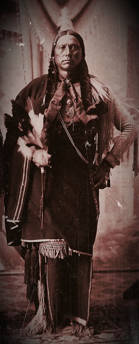 Quanah Parker, Comanche, in ceremonial regalia, ca. 1890 Quanah Parker, Indian Warrior, Native American Images, Native American Men, Native American Pictures, Native American Quotes, Native American Photos, Native American Peoples, Native American Heritage