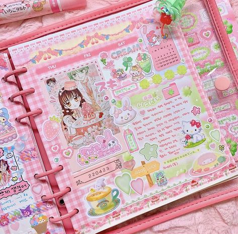 Pink Diary Aesthetic, Scrapbook Ideas Kawaii, 2000s Journal, Scrapbook Fashion, Kawaii Scrapbook, Kawaii Scrapbook Ideas, Decorated Sketchbook, Notebook Decoration Ideas Cover, Journal Spreads Aesthetic