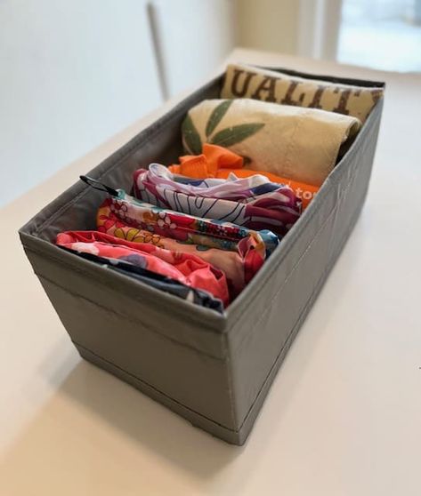 Storage For Reusable Grocery Bags, Shopping Bag Storage Ideas Diy, Organizing Reusable Grocery Bags, Shopping Bag Organizer, Shopping Bags Storage, Work Bag Storage At Home, Storage For Grocery Bags, Travel Bag Storage Ideas At Home, Bag For Life Storage