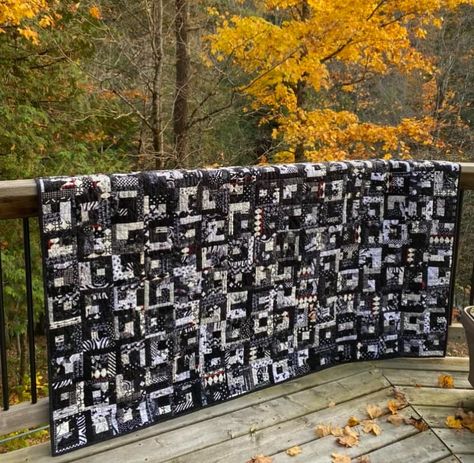 Podunk Pretties Quilting: Duckworth Quilts Duckworth Quilts, Wonky Log Cabin Quilt, Wonky Log Cabin, Scrappy Patchwork, Scrap Quilting, Quilt Scraps, Charity Donation, First Quilt, String Quilt