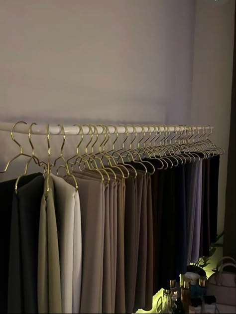 Organize My Closet With Me, Hijabi Wardrobe, Wardrobe Organiser, Future Bedroom Ideas, Girl Vision Board, Estilo Hijab, Metal Clothes Rack, Wardrobe Organisation, Hijab Collection