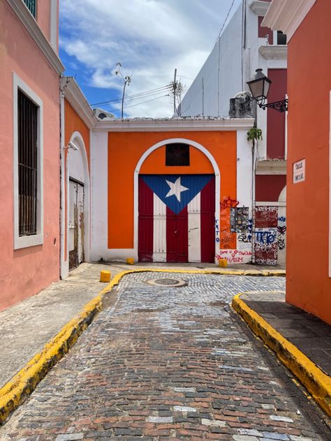 Puerto Rico Street Art, Vintage Puerto Rico Aesthetic, Porta Rico Vacation, Puerto Rico Aesthetic Beach, Boricua Aesthetic, San Juan Puerto Rico Aesthetic, Puerto Rican Aesthetic, Tuff Wallpaper, Pr Aesthetic