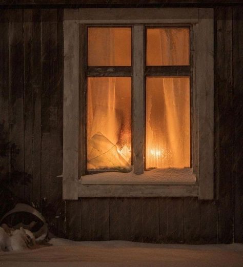 Creepy Cabin Aesthetic, Winter Horror Aesthetic, Winter Cabin Aesthetic, Cabin Windows, Cabin Weekend, Simple Is Beautiful, Night Window, Cottage Windows, Leaky Cauldron