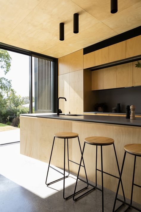 Kitchen Splashback Designs, Yellow Brick Houses, Plywood Kitchen, Plywood Interior, Kitchen Splashback, Casa Container, Concrete House, Kitchen Views, Cooktops