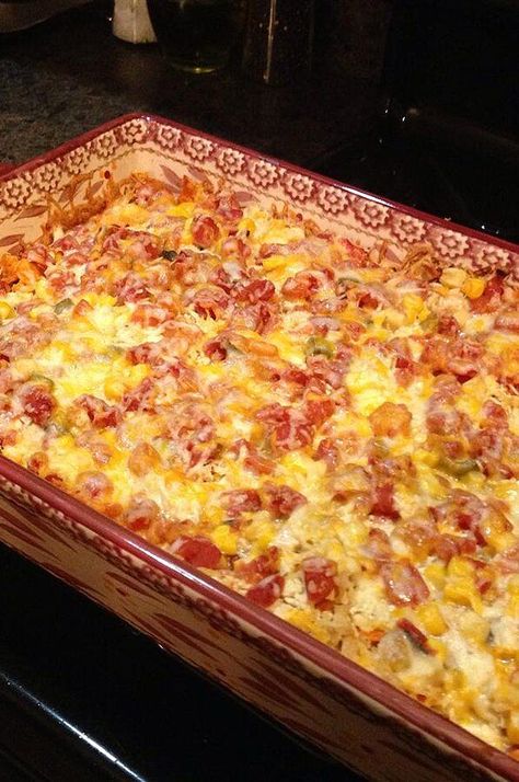 Chicken Dorito® Casserole | "Excellent recipe ! My husband and teenage son loved it! I will try it with ground beef next time!" #dinnerideas #dinnerrecipes #familydinnerideas #casserole #casserolerecipes #hotdish Chicken Cheese Casserole, Chicken Dorito, Easy Weeknight Casseroles, Hot Dog Casserole, Chicken Divan Recipe, Chicken Dorito Casserole, Dorito Casserole, Mexican Chicken Casserole, Cheesy Casserole