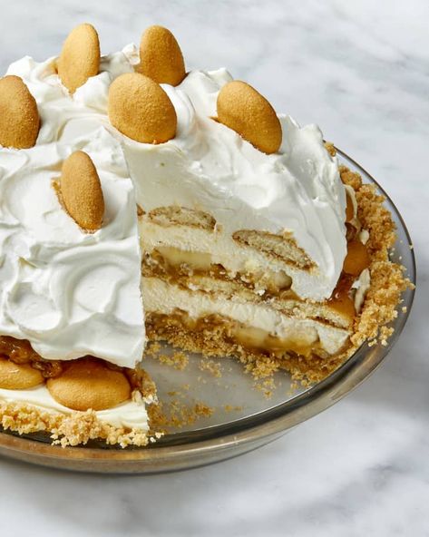 Banana Pudding Pie Recipe | The Kitchn 2023 Desserts, Amazing Pies, Banana Pudding Pie, Pudding Pie Recipes, Lemon Tiramisu, Dessert Lasagna, Banana Pudding Pies, Banana Cakes, Best Pies