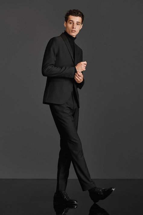 Male Model Formal Poses, Black Suit Photoshoot Men, Formal Photoshoot Men, Pictorial Poses, Shooting Photo Studio, Formal Photoshoot, Male Portrait Poses, Black Outfit Men, Mens Photoshoot Poses