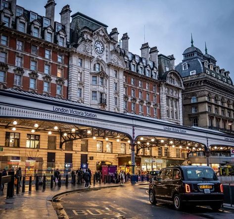 London Train Station, Victoria Station London, London Victoria, Victoria London, Victoria Station, London City, Train Station, Vancouver, United Kingdom