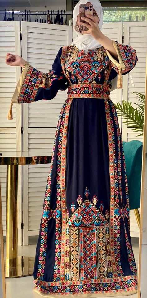 22 Palestinian Brands to Shop to Support Palestine Palastain Dress, Womens Traditional Dresses, Palastinian Dress, Arabic Dress Traditional, Arabic Fashion Women, Embroidery Abaya Design, Arab Clothes, New Party Wear Dress, Arab Clothing