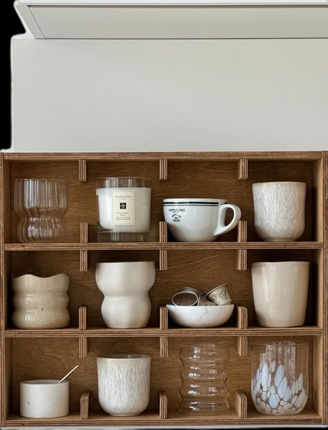 Matcha Station, Coffee Corner Aesthetic, Corner Aesthetic, Shelves Styling, Coin Café, Coffee Bar Home, Home Coffee Bar, Coffee Corner, Cozy Kitchen