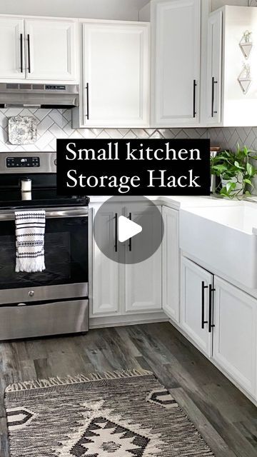 Kitchen With No Drawers Storage Ideas, Organizing A Tiny Kitchen, Kitchen Space Saving Hacks, Storage Idea For Small Kitchen, Space Efficient Kitchen, Small Kitchen Organization Ideas Space Saving, Small Kitchen Space Saving Ideas, Small Functional Kitchen, Kitchen Storage Hacks Diy