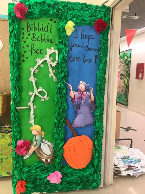 World Book Day Decorations, World Book Day Door Display, Book Door Decorations, Door Decoration For Preschool, Candyland Classroom, Literacy Week, Classroom Door Displays, Balloons Decor, Dr Seuss Week