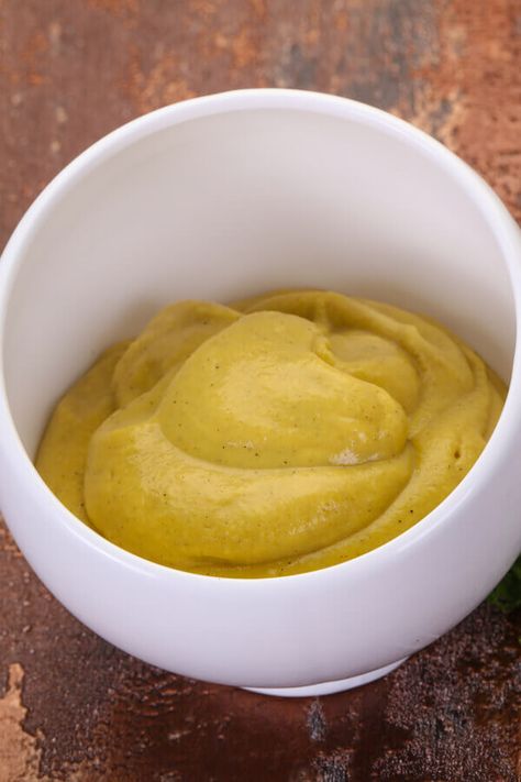 Copycat Houston's Honey Mustard - Made with olive oil, cider vinegar, honey, Dijon mustard, garlic salt, mayonnaise | CDKitchen.com Honey Mustard Recipe, Honey Mustard Recipes, Honey Mustard Dipping Sauce, Mustard Dipping Sauce, Mustard Recipe, Dipping Sauces Recipes, Honey Dijon, Honey Mustard Sauce, Copycat Restaurant Recipes