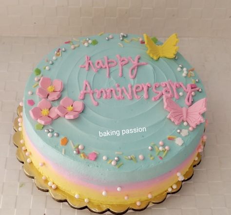 Small Anniversary Cake Designs, Cake For Parents Anniversary, Mom Dad Anniversary Cake, Anniversary Cakes For Parents, Anniversary Cake Designs For Parents, Anniversary Cake For Parents, Small Anniversary Cake, Cute Anniversary Cake, Anniversary Cake Aesthetic