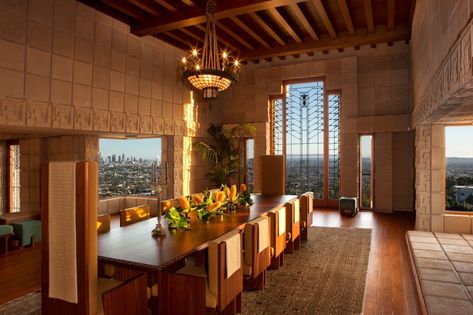 Ennis House, Frank Lloyd Wright Design, Frank Lloyd Wright Homes, House Dining Room, Property Design, Los Angeles Homes, Frank Lloyd, Frank Lloyd Wright, Lloyd Wright