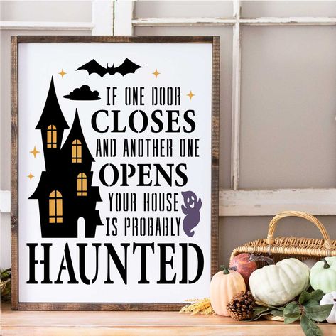 Cricut Halloween Projects Decor, Cute Halloween Signs, Halloween Signs And Sayings, Signs To Sell, Taco Quotes, Fall Stencils, Halloween Chalkboard Art, Halloween Signs Diy, October Quotes