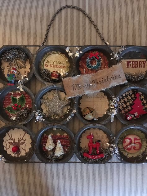 Muffin Tin Crafts Projects, Muffin Pan Crafts Christmas Decorations, Cupcake Tin Christmas Craft, Tart Tins Crafts, Vintage Molds Crafts, Muffin Tin Decor Ideas, Muffin Tin Advent Calendar, Vintage Muffin Tin Ideas, Christmas Muffin Tin Craft