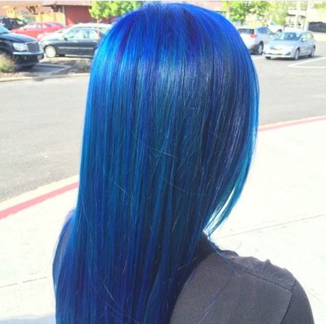 Electric Blue Hair, Colored Hairstyles, Blue Hair Aesthetic, Bright Blue Hair, Dark Blue Hair, Cabello Hair, Cute Hair Colors, Hair Dyes, Hair Streaks