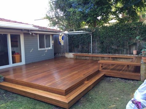 Open Decks No Railing, Concrete Patio Between House And Garage, Creek Backyard, Deck Railing Ideas, Decking Ideas, Patio Benches, Timber Cabin, Floating Deck, Railing Ideas