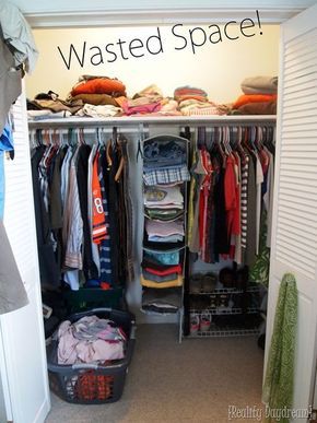 Those builder-basic closets with a single shelf are wasting SO MUCH SPACE. Above AND on the sides! Come see how to customize your closets with DIY Shelves to maximize storage! {Reality Daydream} Custom Closet Shelving, Diy Custom Closet, Closet Transformation, Closet Small Bedroom, Closet Redo, Closet Shelving, Organizar Closet, Closet Diy, Organized Closet