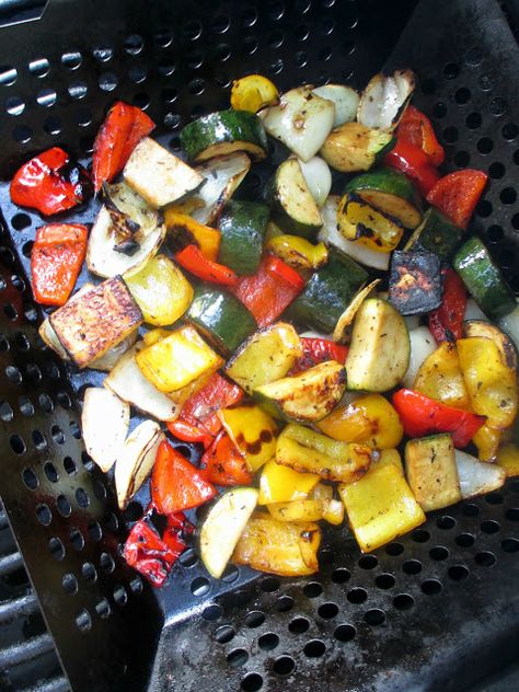 Grilled Roasted Vegetables, Roasted Vegetables On Bbq, Bbq Roasted Vegetables, Roasted Vegetables On Grill, Grillable Vegetables, Balsamic Grilled Vegetables, Grill Basket Recipes, Mixed Grilled Vegetables, Bbq Veggies Grilled Vegetables