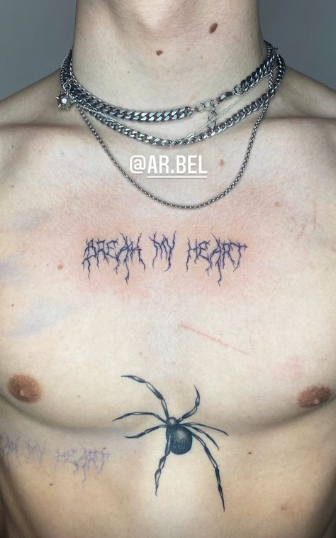 Vinnie's body is my fav place Spider Tattoo Men, Grunge Tattoo, Hacker Aesthetic, Spider Tattoo, Vinnie Hacker, Simplistic Tattoos, Chest Tattoo, Hand In Hand, Pretty Tattoos