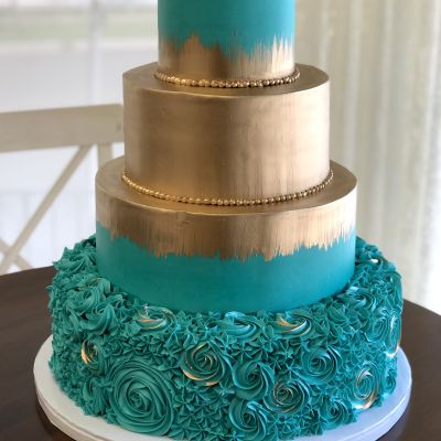 Cyan And Gold Wedding Theme, Teal And Gold Cake Ideas, Coral And Turquoise Wedding Cake, Turquoise And Gold Wedding Decorations, Rose Gold And Turquoise Wedding Theme, Teal And Gold Birthday Party Decoration, Teal And Gold Wedding Cake, Teal Blue And Gold Wedding, Tiffany Blue And Gold Wedding