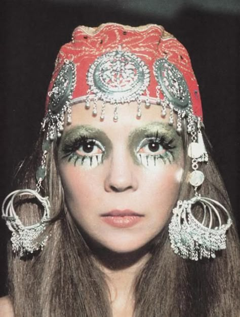 Penelope Tree Penelope Tree, 1960s Makeup, Hippie Makeup, Exotic Makeup, Colleen Corby, Fashion 60s, 60s Makeup, Patti Hansen, 70s Makeup