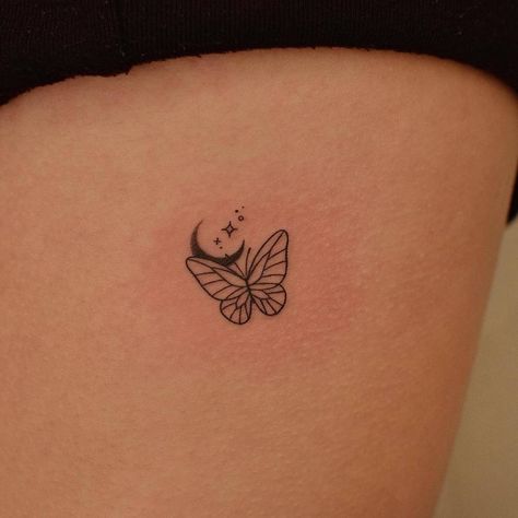 Butterfly And Moon Tattoo, Butterfly Moon Tattoo, Mens Butterfly Tattoo, Luna Tattoo, Simple Butterfly Tattoo, Tattoo Samples, Stomach Tattoos Women, Butterfly Tattoo Meaning, Butterfly Back Tattoo