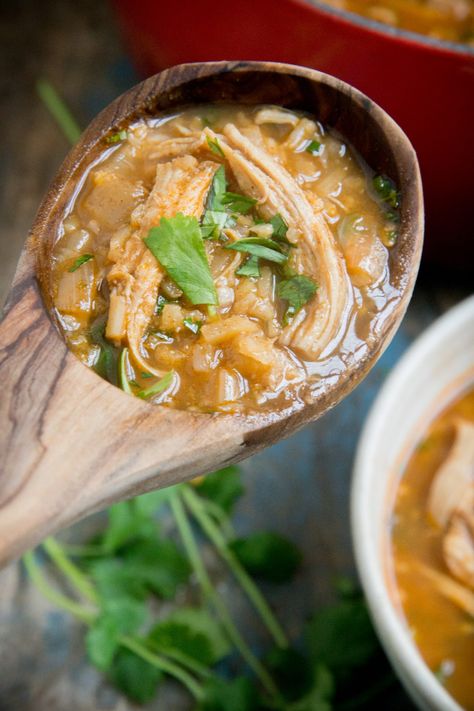 Spicy Chicken Soup (Low Carb & Keto friendly) Spicy Chicken Soup Recipes, Soup Low Carb, Spicy Chicken Soup, Braised Chicken Breast, Low Carb Noodles, Chicken Soup Recipe, Low Carb Soup, Asian Soup, Chicken Tikka Masala